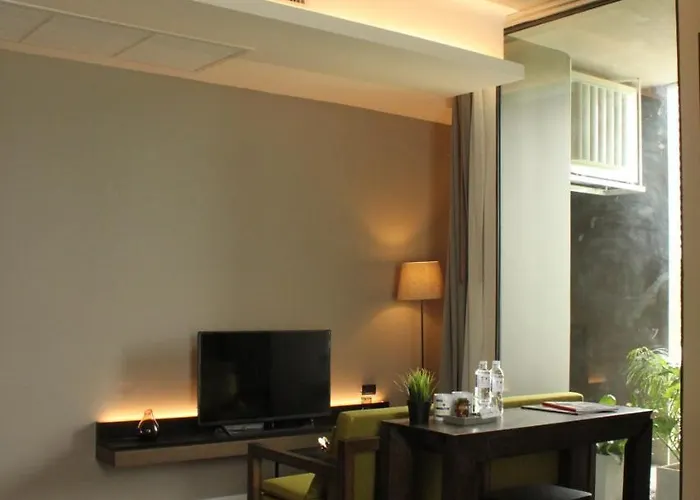 T2 Sathorn 4*